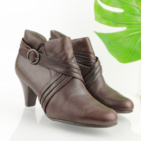 Born Womens Biddy Boot Size 8 Brown Leather Block Heel Bootie Elegant Buckle - Picture 1 of 12